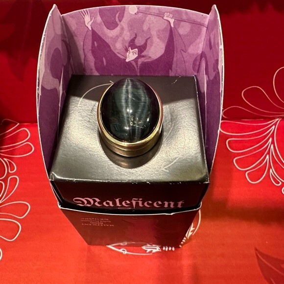 Disney Villians Malificent’s Perfume Ring Besame - Picture 7 of 11
